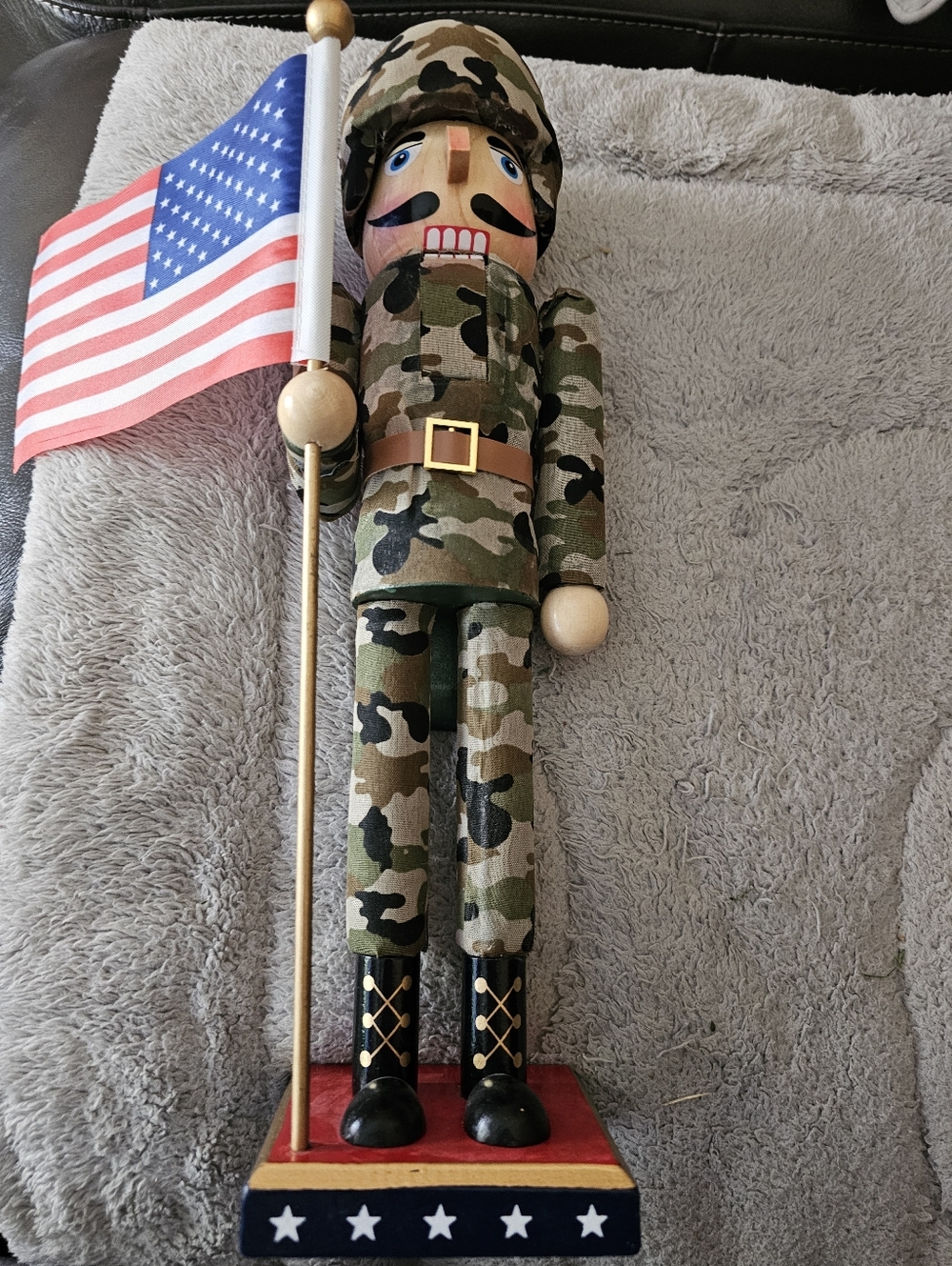 PATRIOTIC NUTCRACKER 14" SOLDIER DRESSED IN CAMOFLAUGE HOLDING AMERICAN FLAG
